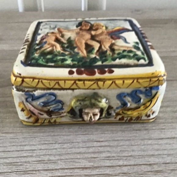 Vintage Angel Trinket Box Porcelain Keepsake Italian Cherubs Italy Capodimonte - Picture 3 of 8
